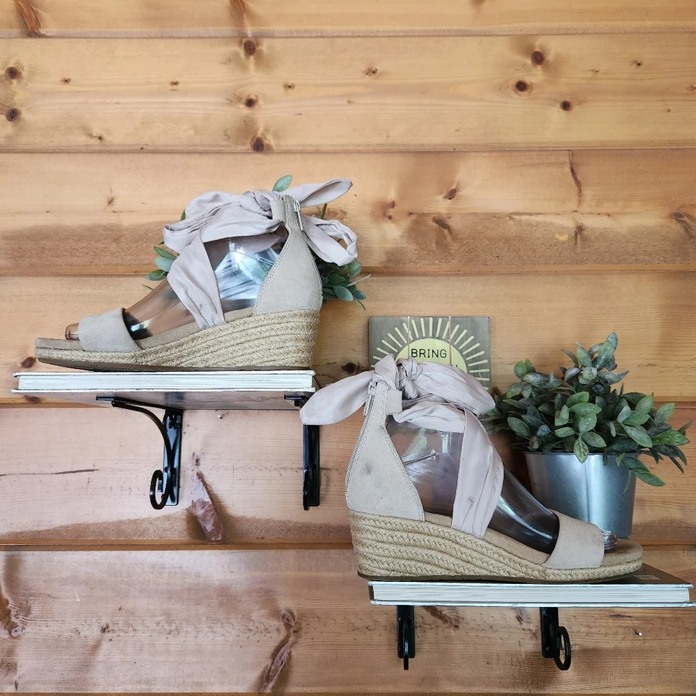 UGG Australia Trina Wedge Espadrille Jute Platform Sandals Ribbon 1099693 Sz 7.5